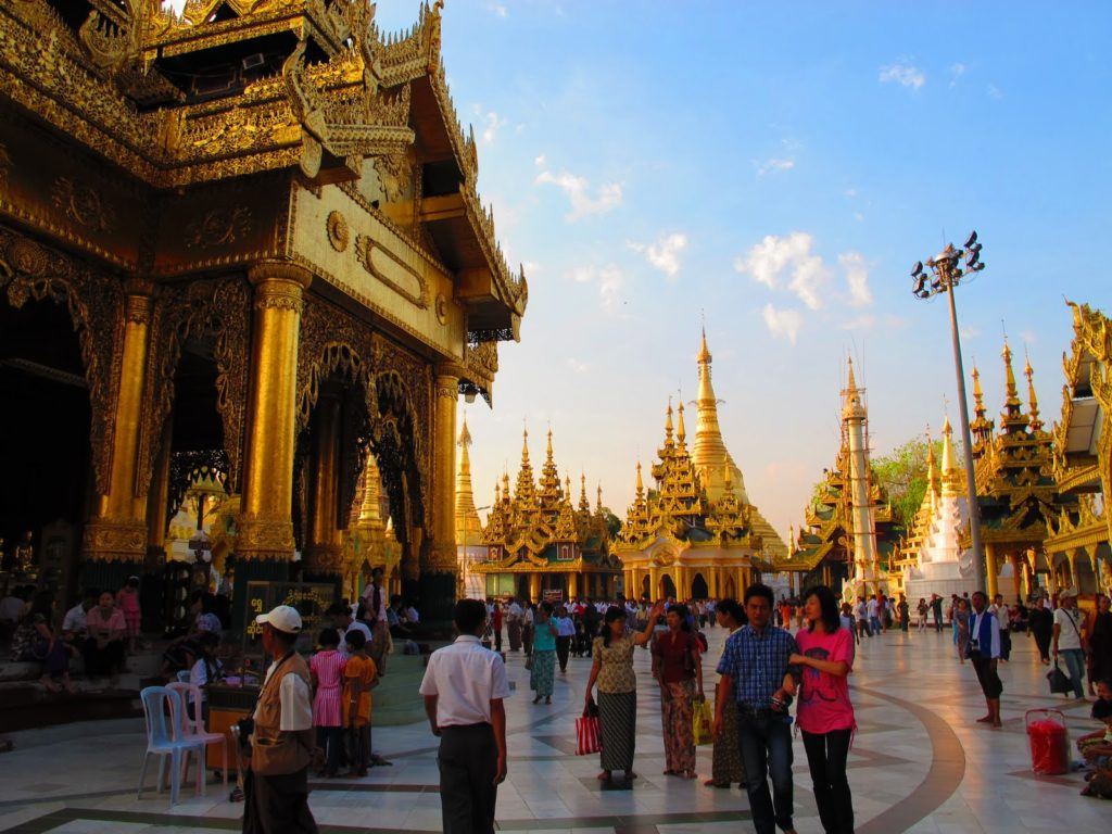 golden-temple-myanmar-2