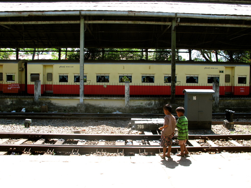 Yangon Circle Train 18