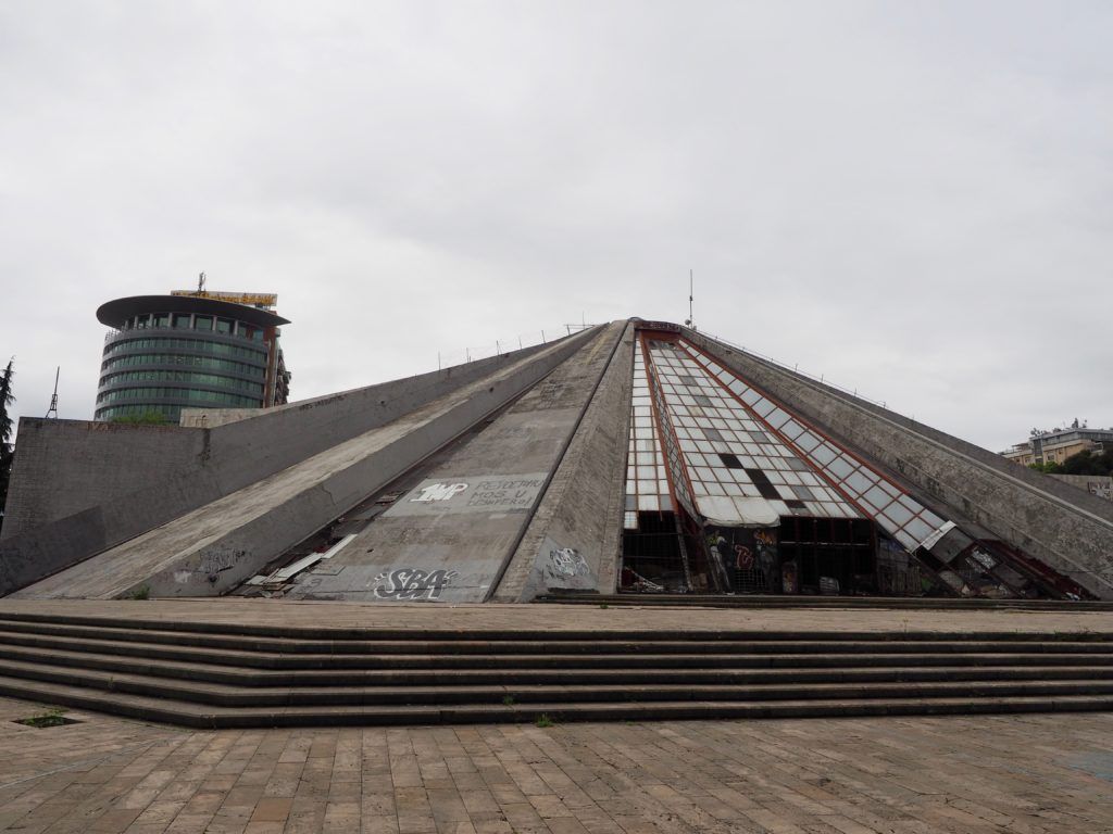 tirana Albania piramida